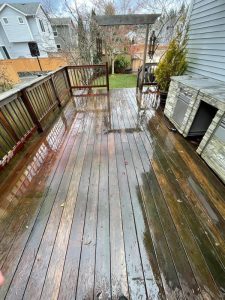 Deck Cleaning and Restoration